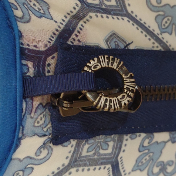 Save the Queen sequin sleeve multicolored print t shirt w/back zipper detail Sm - Picture 5 of 11